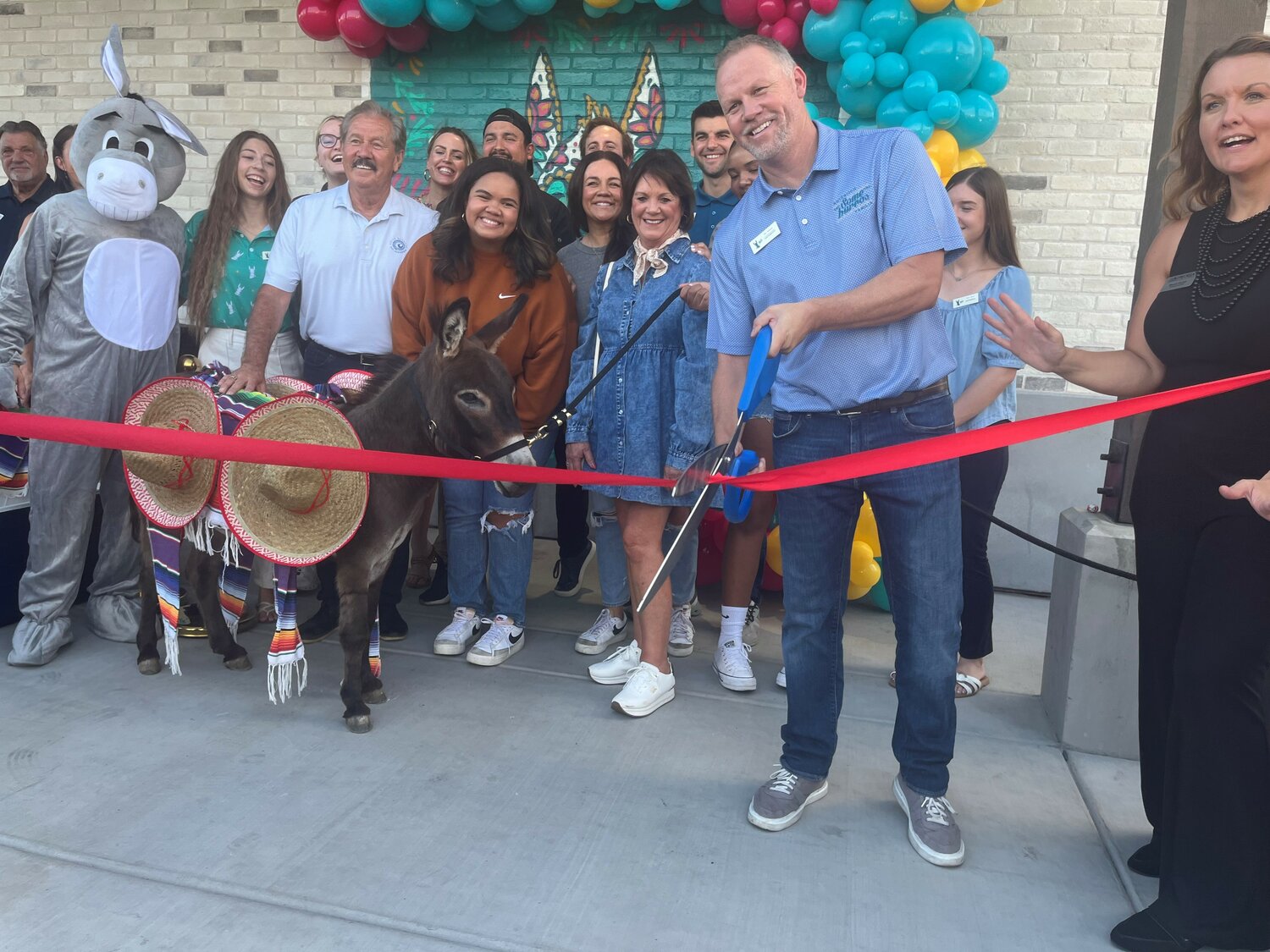 Someburros Celebrates First Location In Peoria - Daily Independent